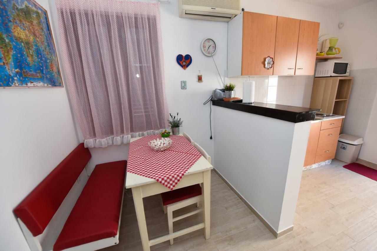 Apartments Enya ノヴァリャ エクステリア 写真
