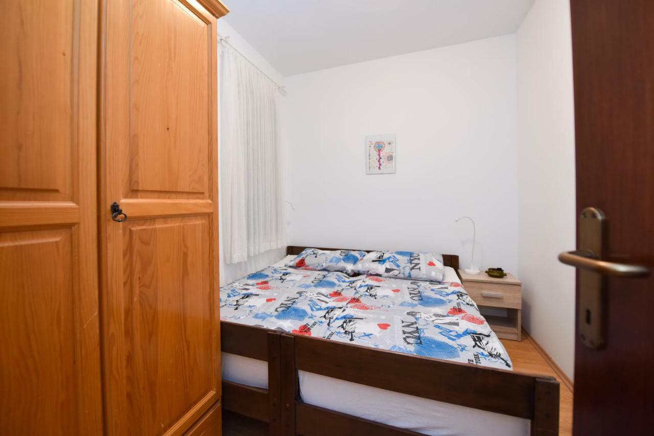 Apartments Enya ノヴァリャ エクステリア 写真