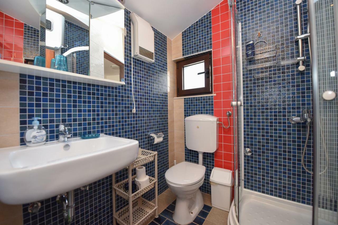 Apartments Enya ノヴァリャ エクステリア 写真
