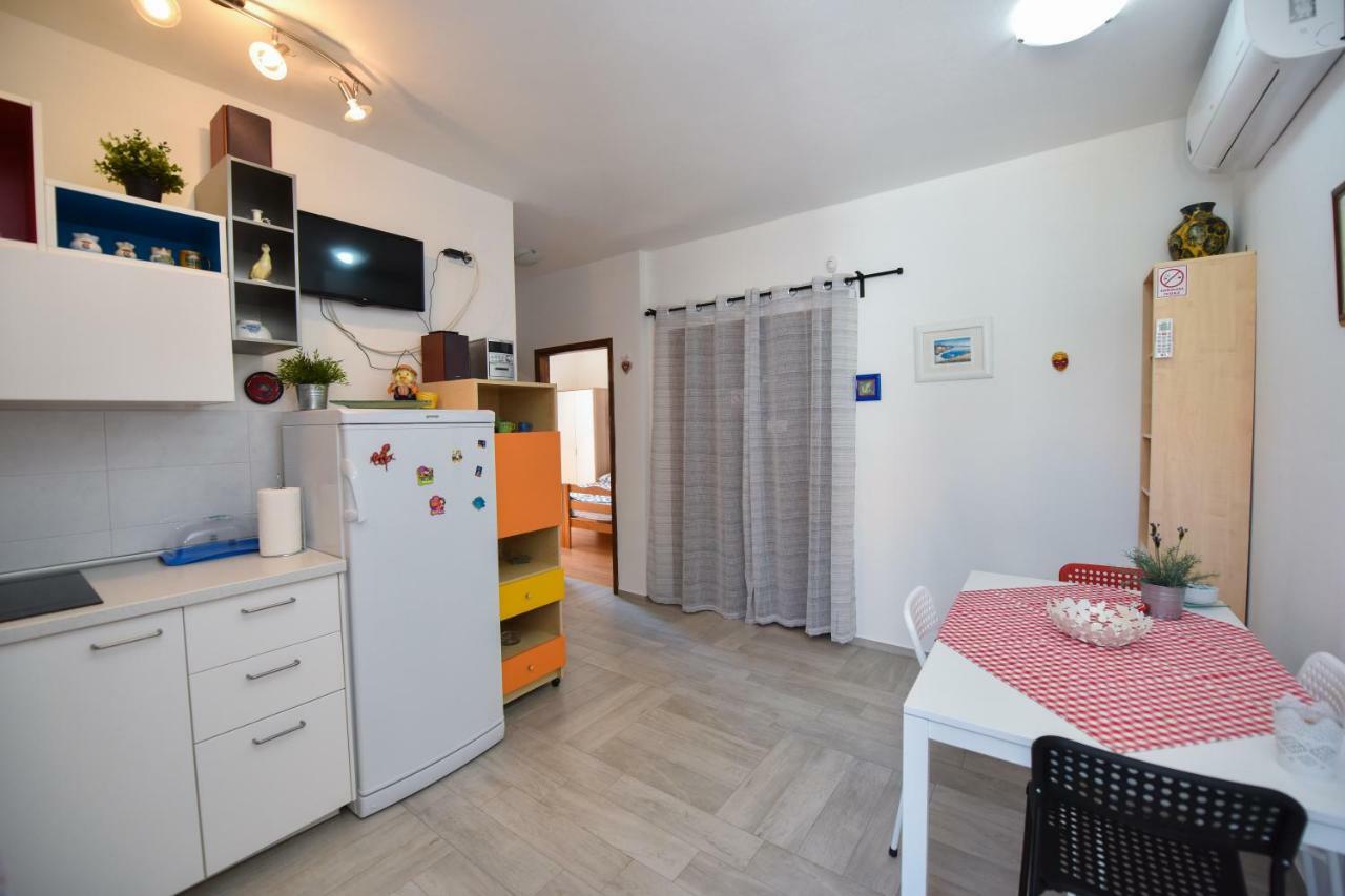 Apartments Enya ノヴァリャ エクステリア 写真