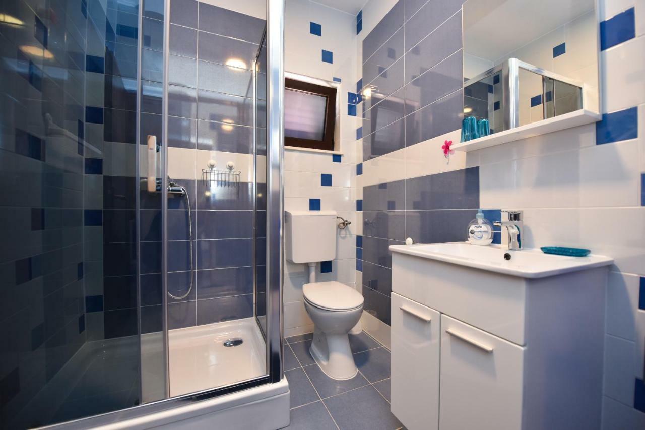 Apartments Enya ノヴァリャ エクステリア 写真