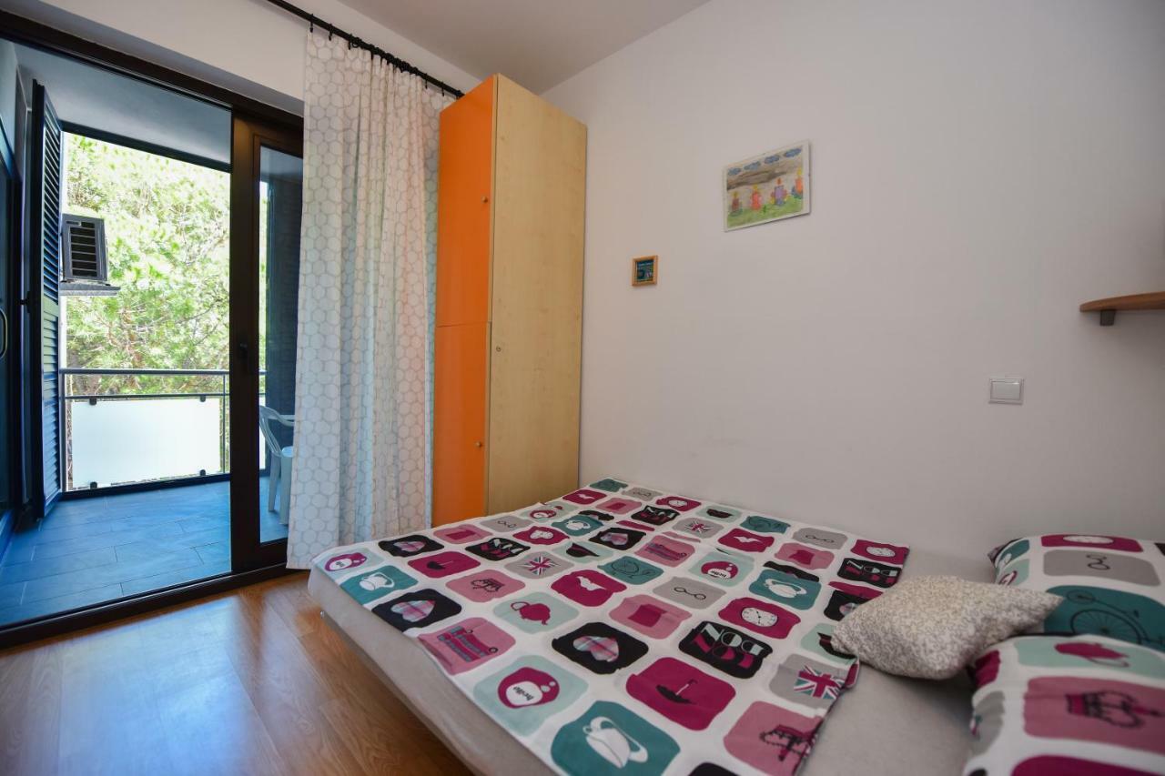 Apartments Enya ノヴァリャ エクステリア 写真