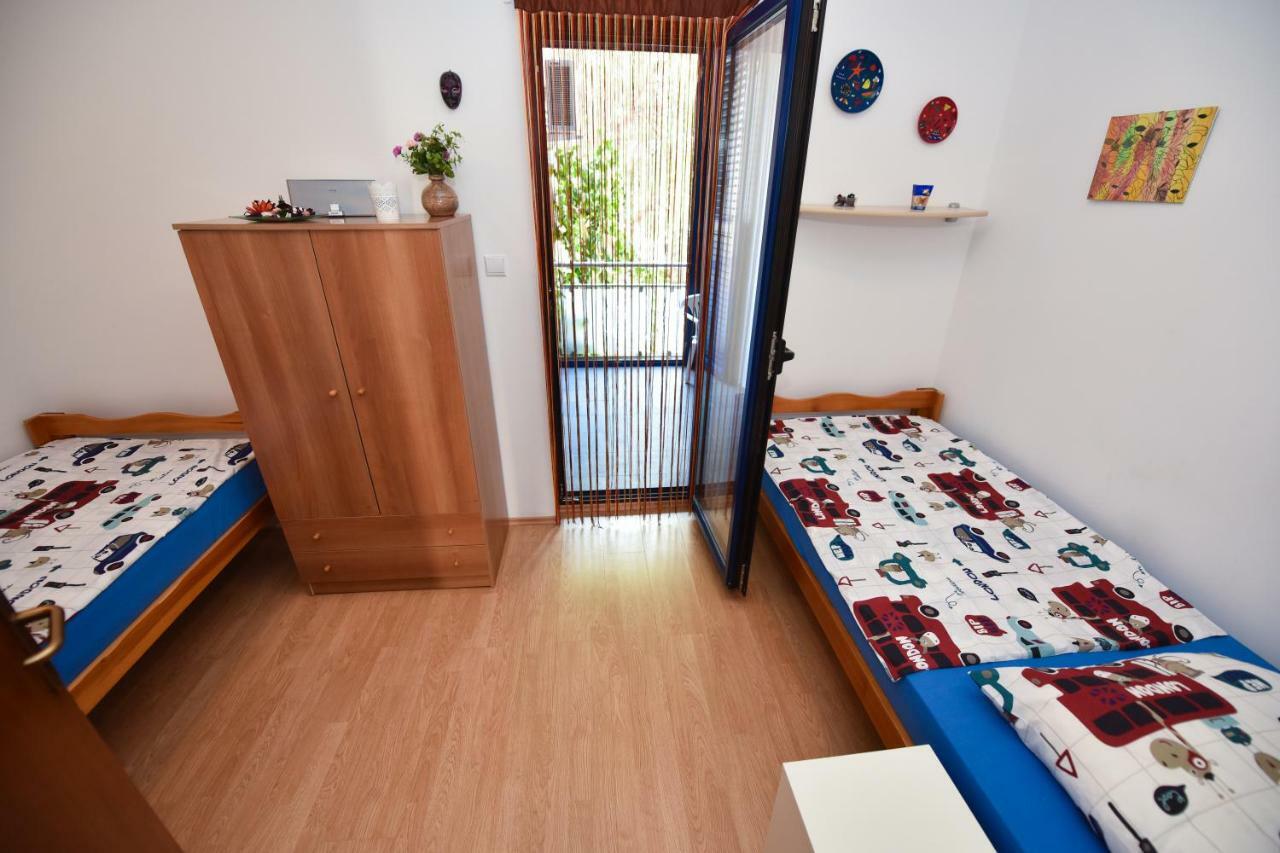 Apartments Enya ノヴァリャ エクステリア 写真